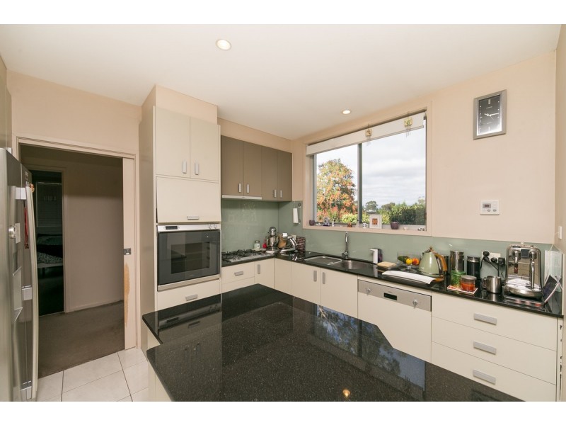 10 Fergusson Crescent, Deakin ACT 2600