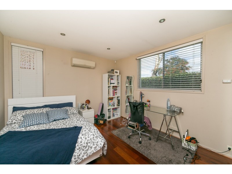 10 Fergusson Crescent, Deakin ACT 2600