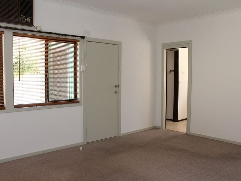 25 Tungun Street, Narrabundah ACT 2604