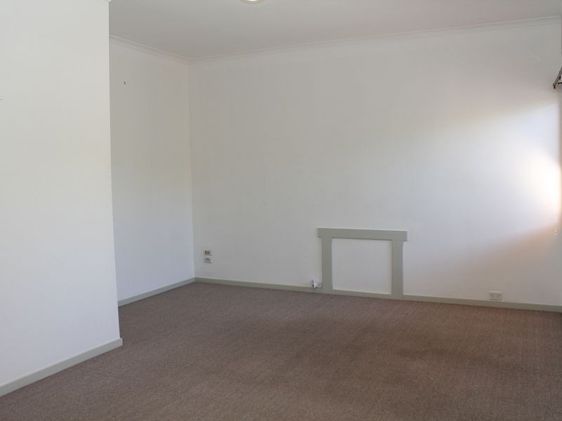 25 Tungun Street, Narrabundah ACT 2604