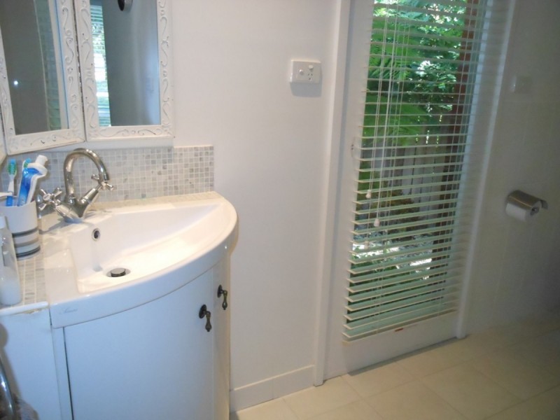 21 Throsby Street, Narrabundah ACT 2604