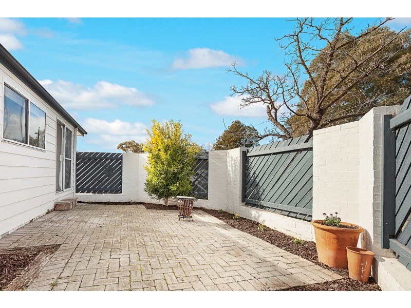 12 Eggleston Crescent, Chifley ACT 2606