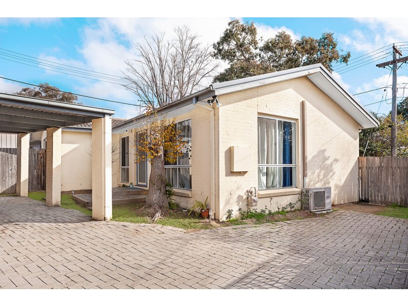 12 Eggleston Crescent, Chifley ACT 2606