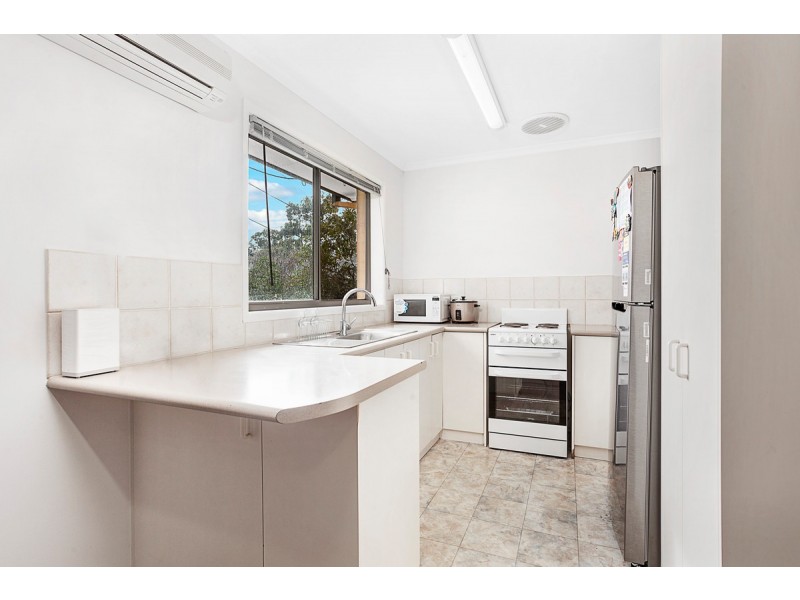 12 Eggleston Crescent, Chifley ACT 2606