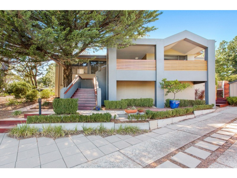 22 Laseron Place, Mawson ACT 2607