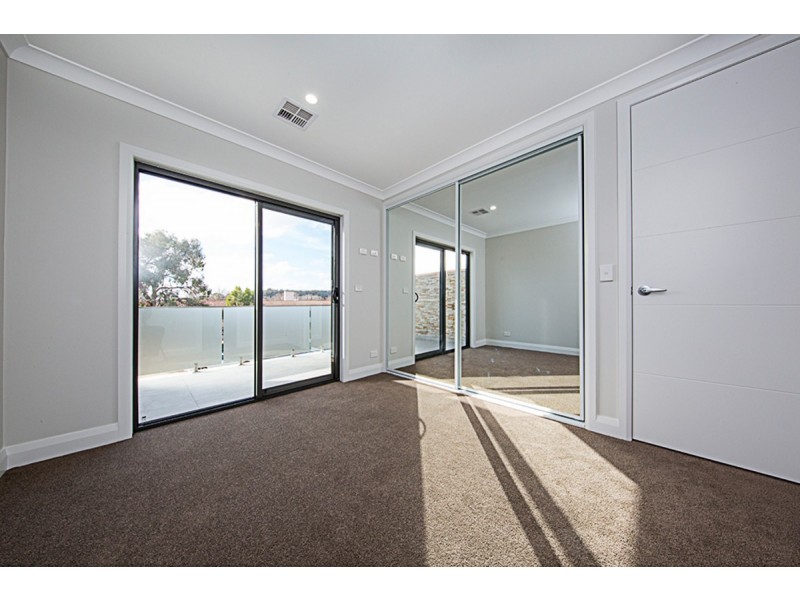 4/2 Bindel Street, Aranda ACT 2614