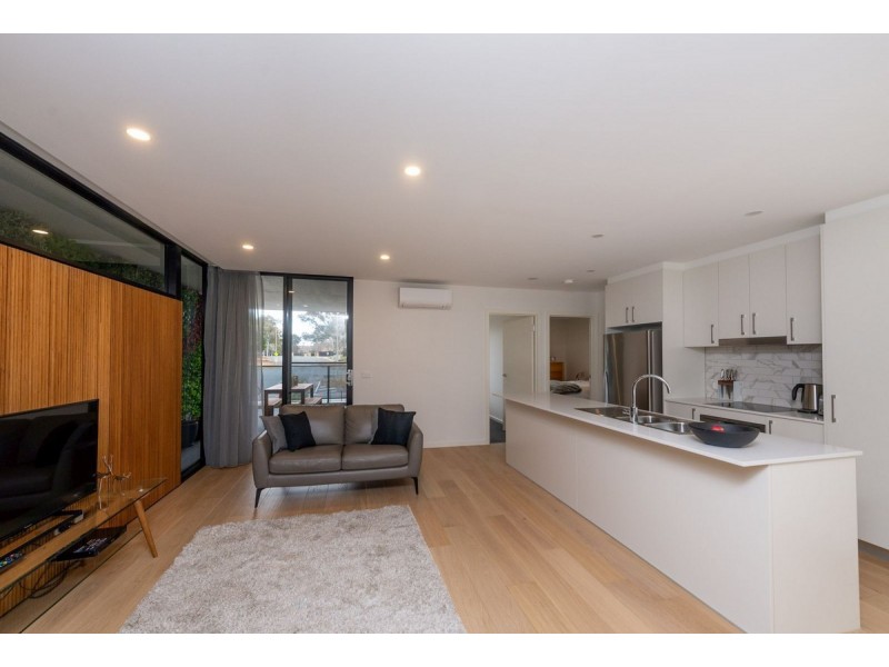 13/111 Canberra Avenue, Griffith ACT 2603