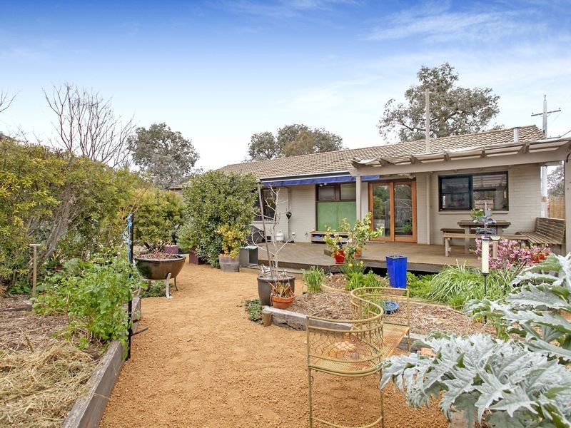 14 Wade Street, Watson ACT 2602