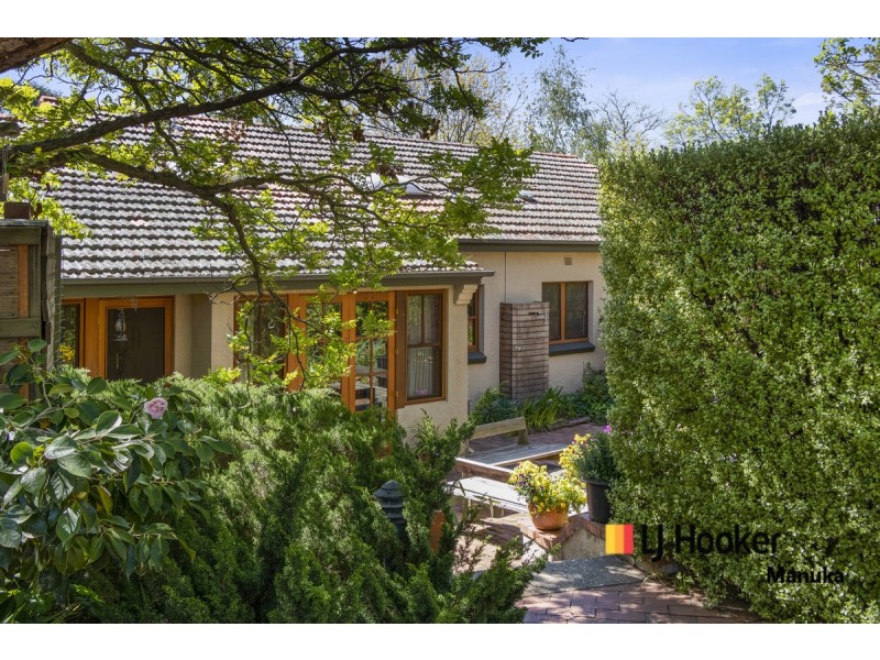 13 Durville Crescent, Griffith ACT 2603