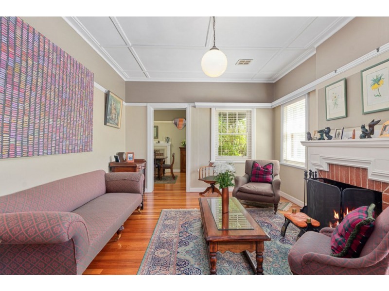 13 Durville Crescent, Griffith ACT 2603