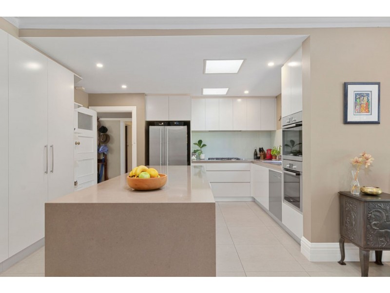 13 Durville Crescent, Griffith ACT 2603