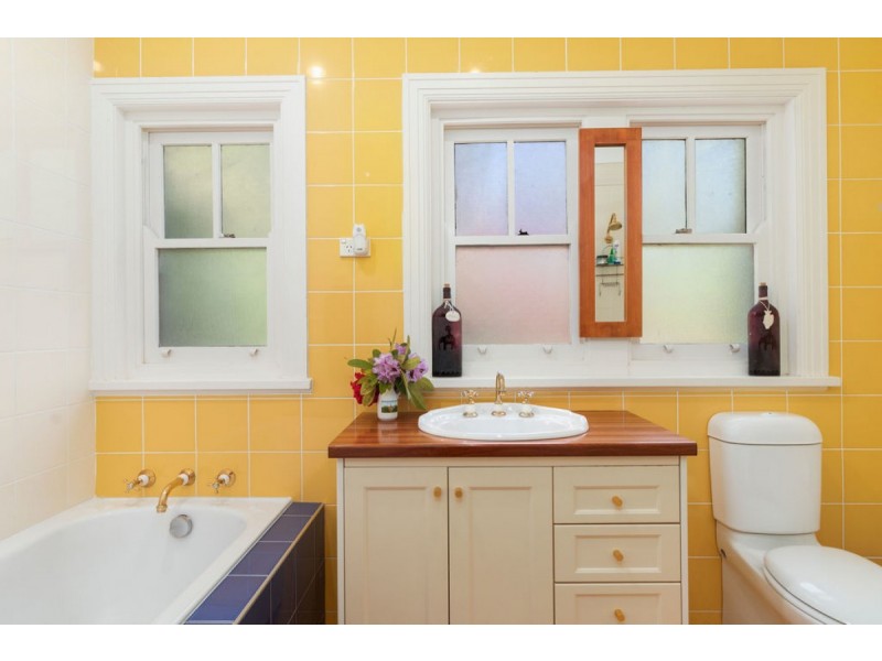 13 Durville Crescent, Griffith ACT 2603