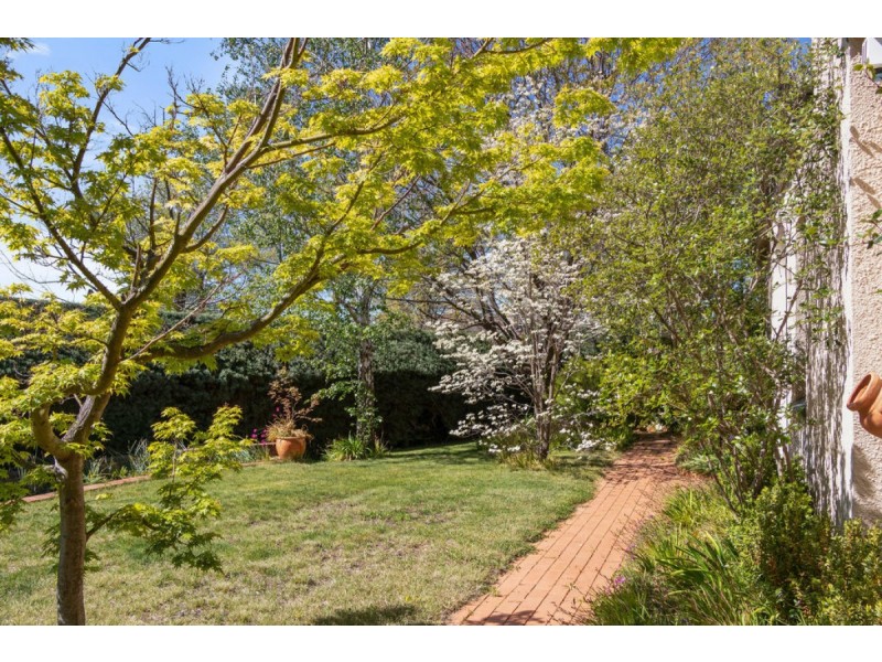 13 Durville Crescent, Griffith ACT 2603