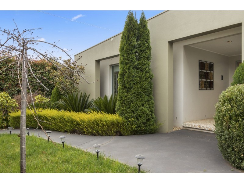 14 Nathan Street, Deakin ACT 2600