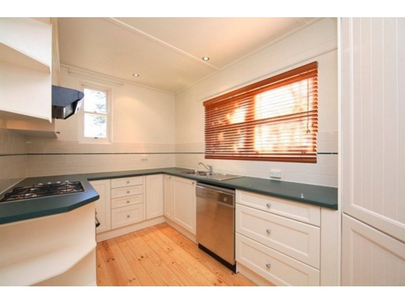 17 Vaughan Gardens, Narrabundah ACT 2604