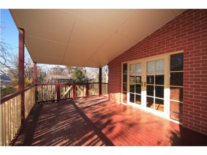 17 Vaughan Gardens, Narrabundah ACT 2604