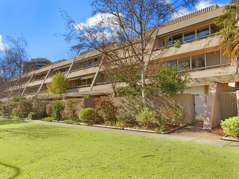 15/18 Currie Crescent, Kingston ACT 2604