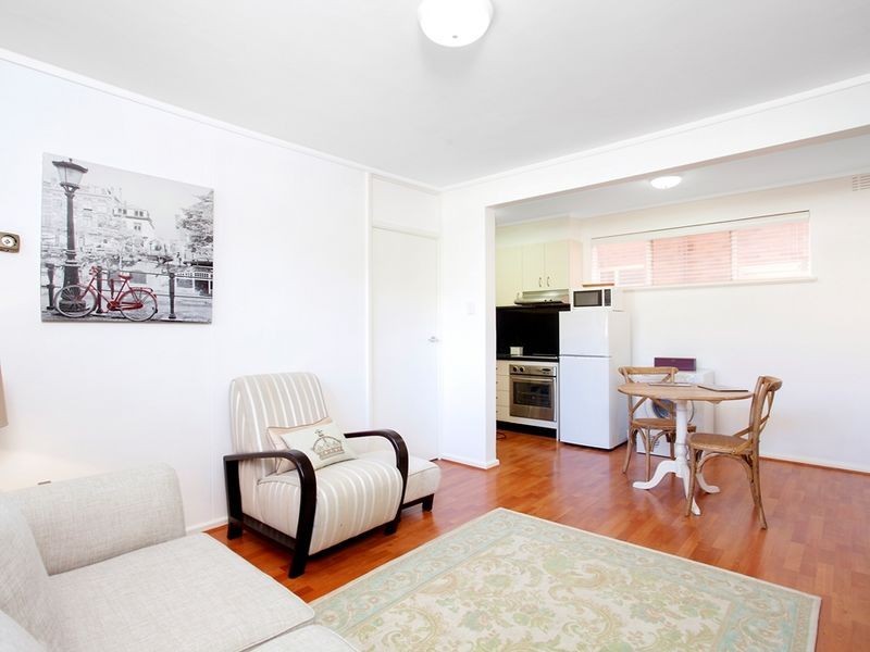 1/4 Nuyts Street, Red Hill ACT 2603