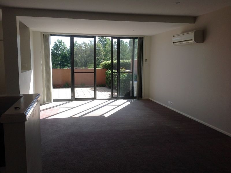 2/1 Drew Street, Greenway ACT 2900