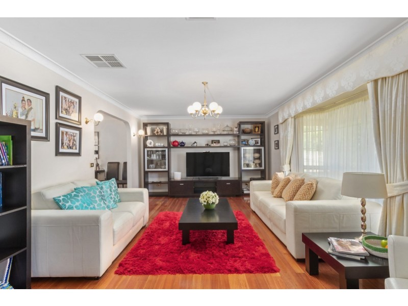 69 Jacaranda Drive, Jerrabomberra NSW 2619