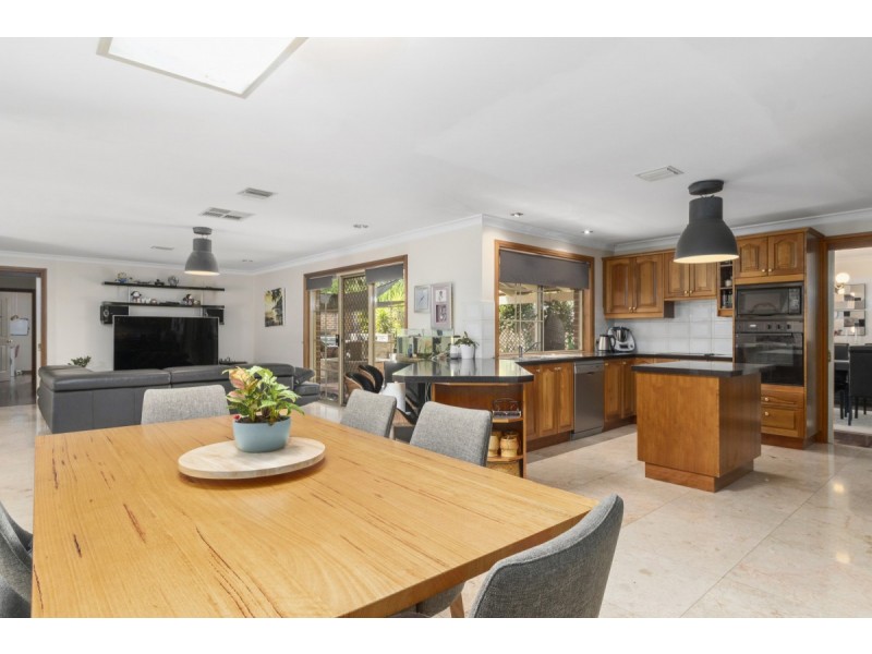 69 Jacaranda Drive, Jerrabomberra NSW 2619