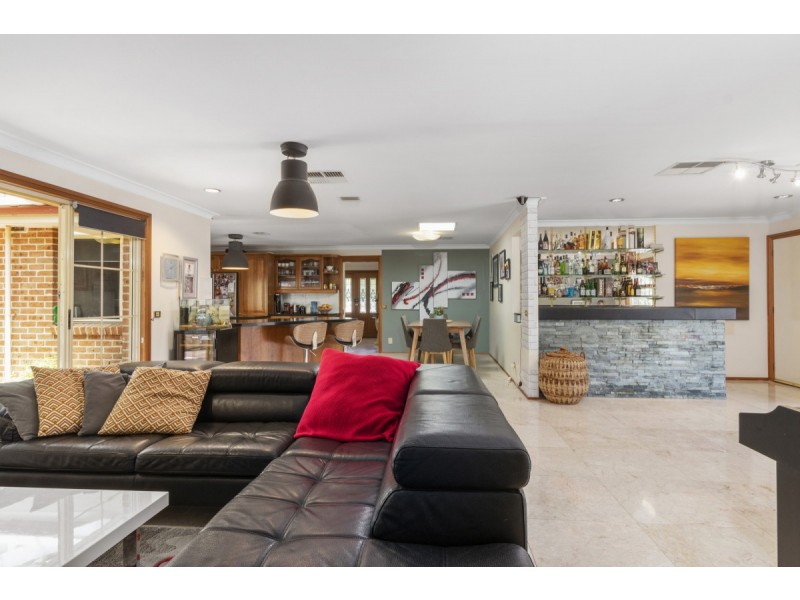 69 Jacaranda Drive, Jerrabomberra NSW 2619