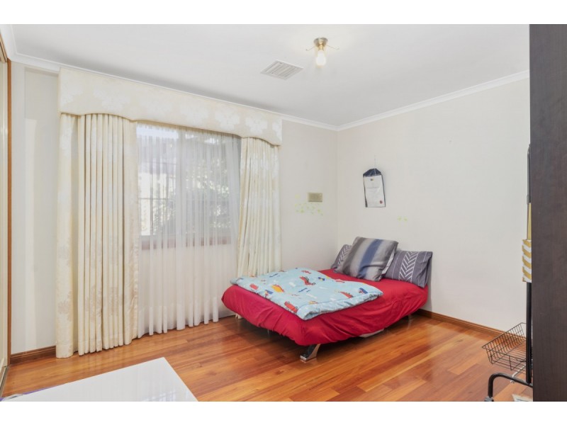 69 Jacaranda Drive, Jerrabomberra NSW 2619