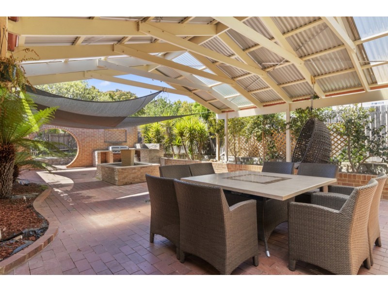 69 Jacaranda Drive, Jerrabomberra NSW 2619