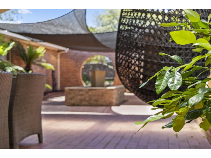 69 Jacaranda Drive, Jerrabomberra NSW 2619