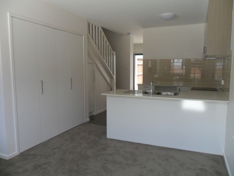 70/39 Jerrabomberra Avenue, Narrabundah ACT 2604