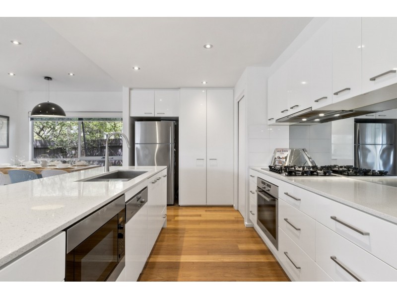 18 Carnegie Crescent, Narrabundah ACT 2604