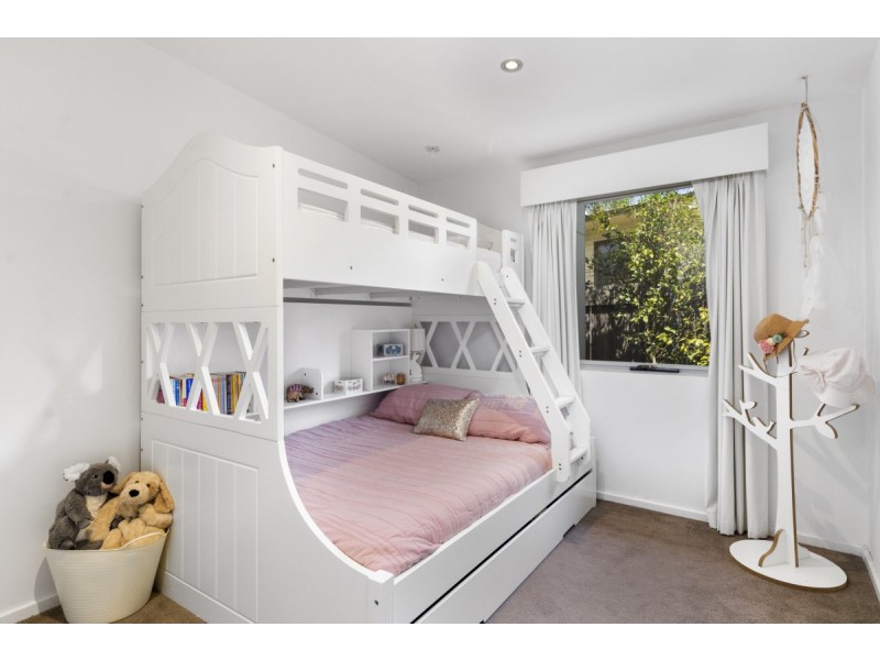 18 Carnegie Crescent, Narrabundah ACT 2604