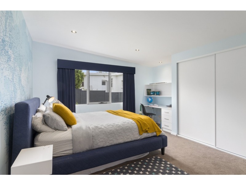 18 Carnegie Crescent, Narrabundah ACT 2604