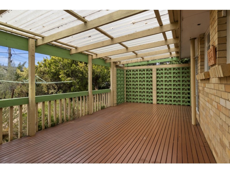 15 Pope Street, Hughes ACT 2605