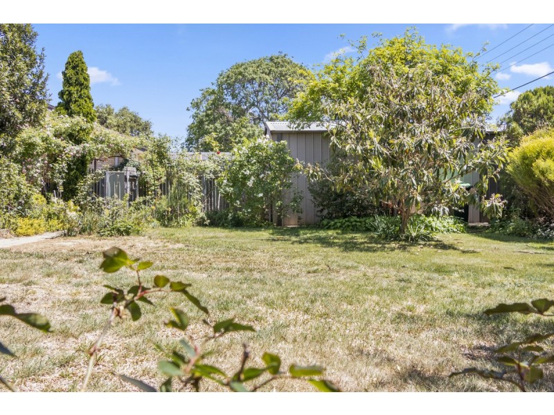 15 Pope Street, Hughes ACT 2605