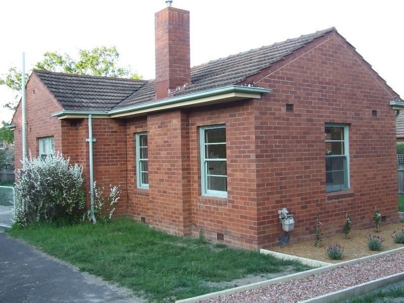 105 Captain Cook Crescent, Narrabundah ACT 2604