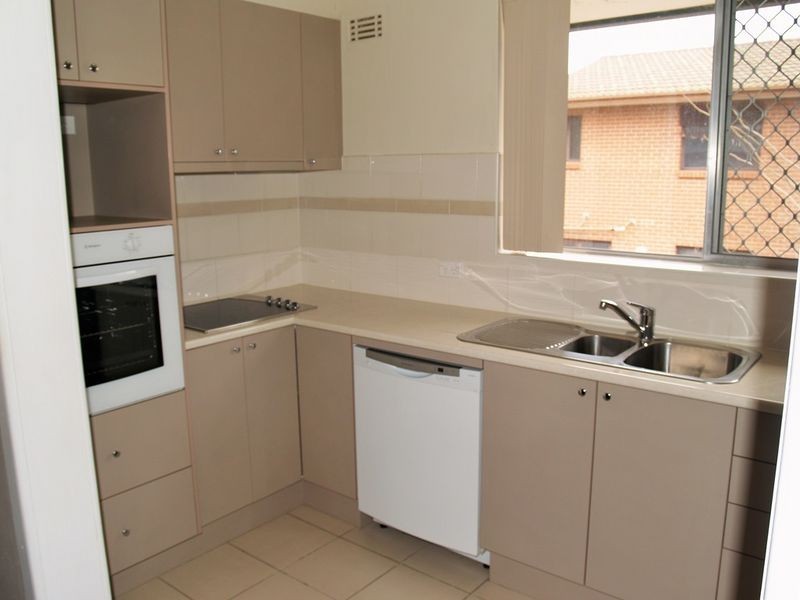 4/9 Gerald Street, Queanbeyan NSW 2620