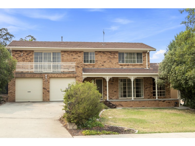 61 Crest Park Parade, Queanbeyan NSW 2620