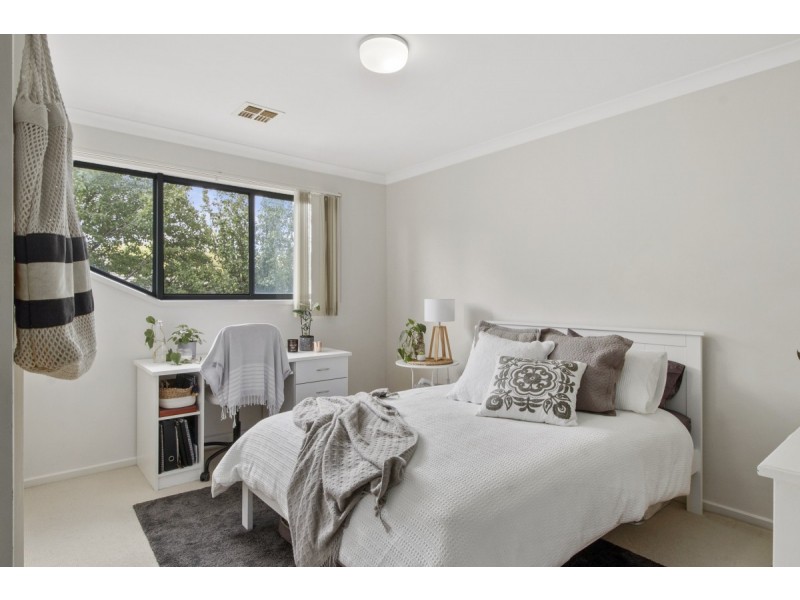 8/63 Newdegate Street, Deakin ACT 2600