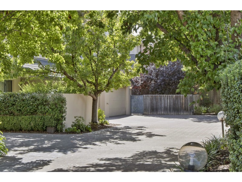 8/63 Newdegate Street, Deakin ACT 2600