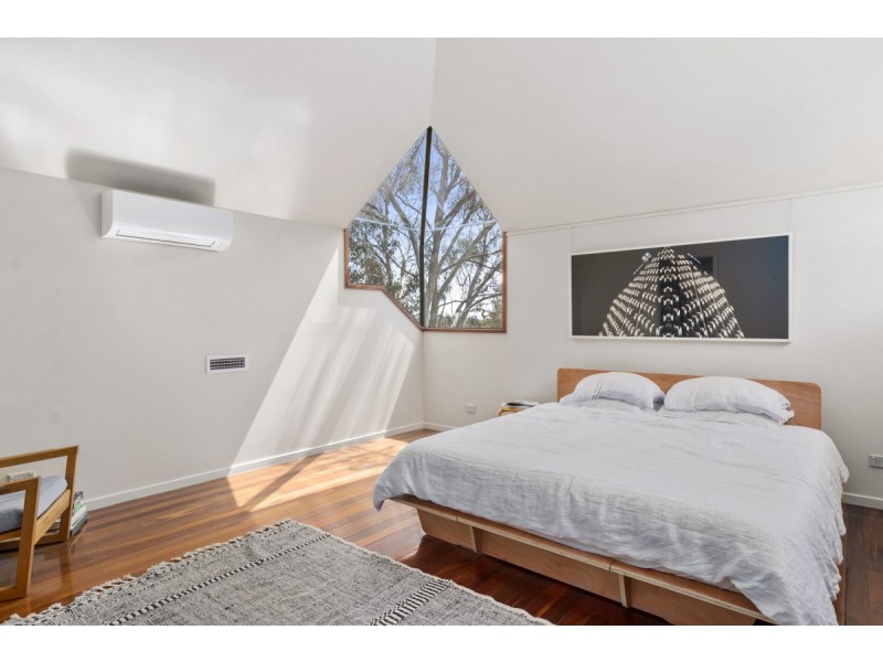 32 Carolyn Jackson Drive, Jerrabomberra NSW 2619