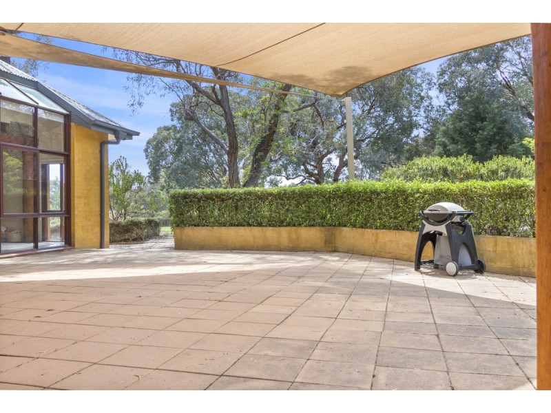 32 Carolyn Jackson Drive, Jerrabomberra NSW 2619