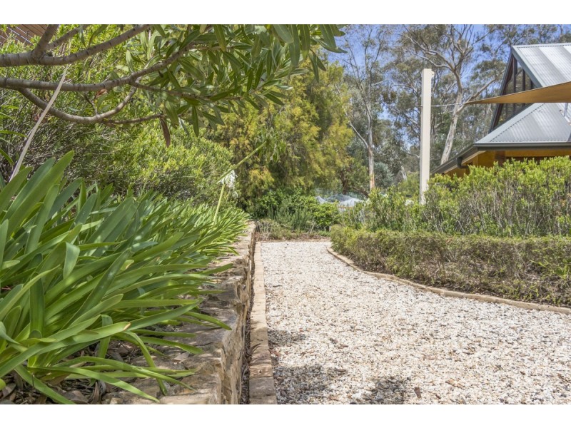 32 Carolyn Jackson Drive, Jerrabomberra NSW 2619