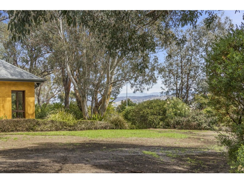 32 Carolyn Jackson Drive, Jerrabomberra NSW 2619