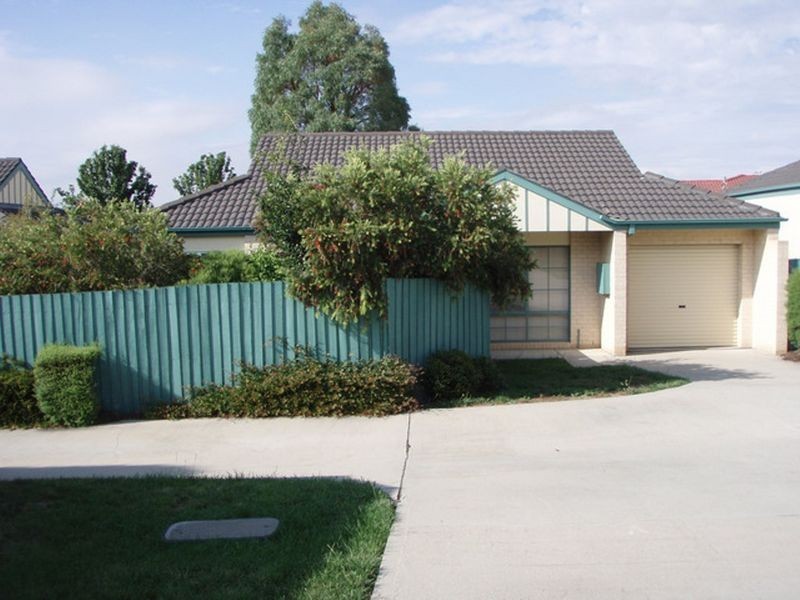 4/14 Len Waters Street, Ngunnawal ACT 2913