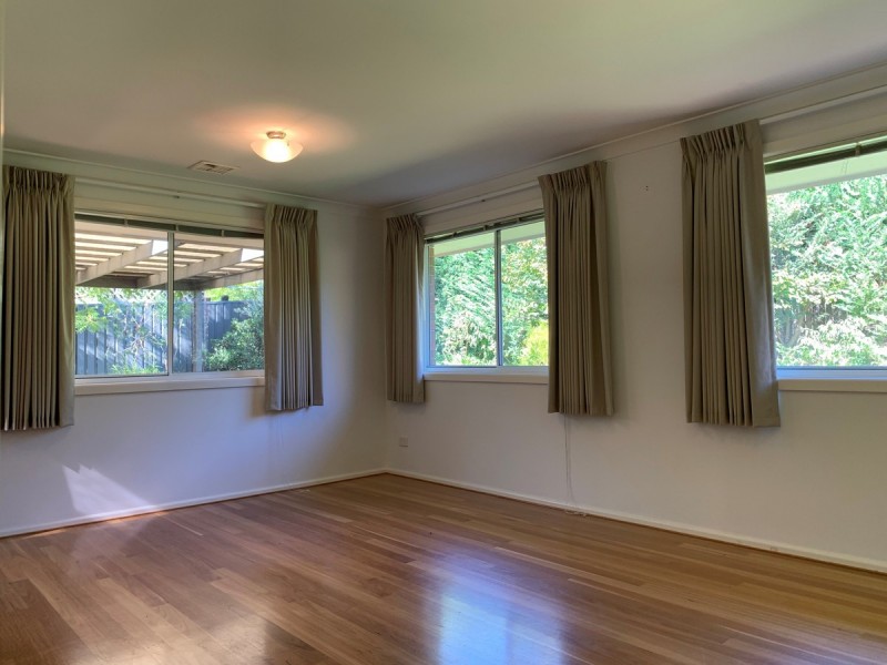 41 Stonehaven Crescent, Deakin ACT 2600