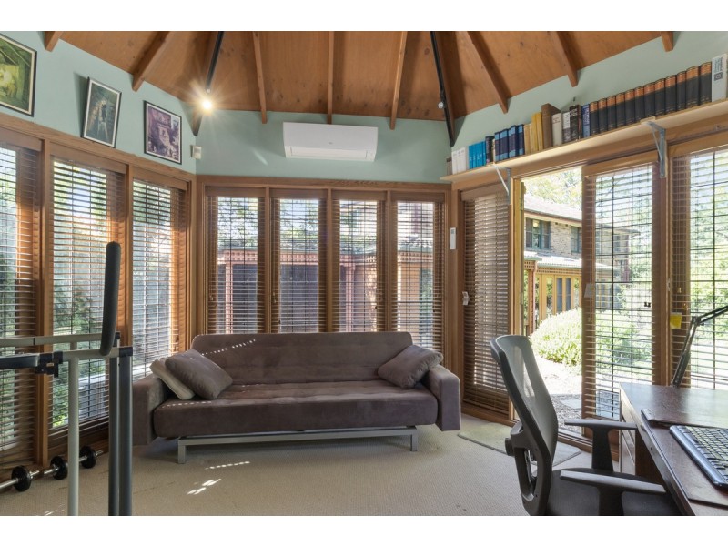 3 Fraser Place, Yarralumla ACT 2600