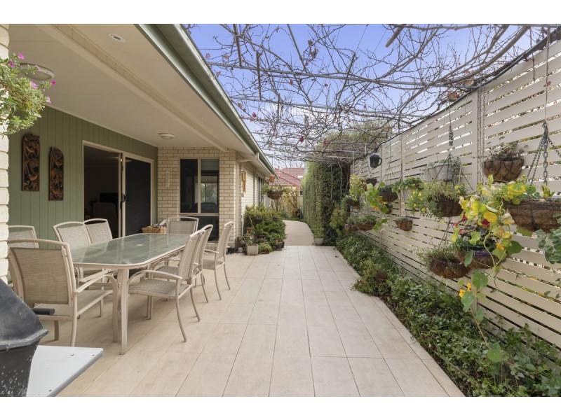 6 Hartog Street, Griffith ACT 2603