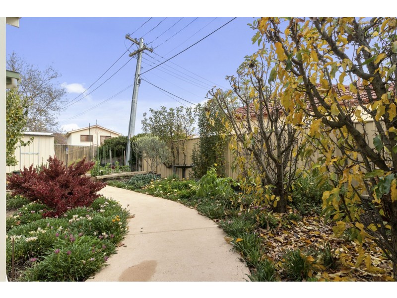 6 Hartog Street, Griffith ACT 2603