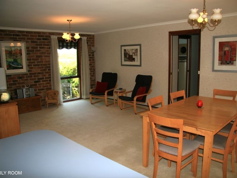 152 Julia Flynn Avenue, Isaacs ACT 2607